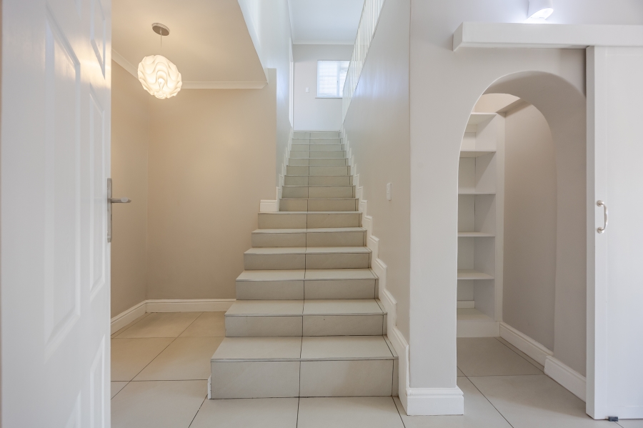 4 Bedroom Property for Sale in Belgravia Western Cape